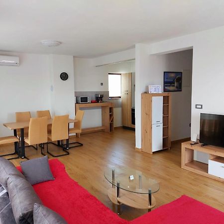 Apartmani Ivana Novi 노비비노돌스키 외부 사진