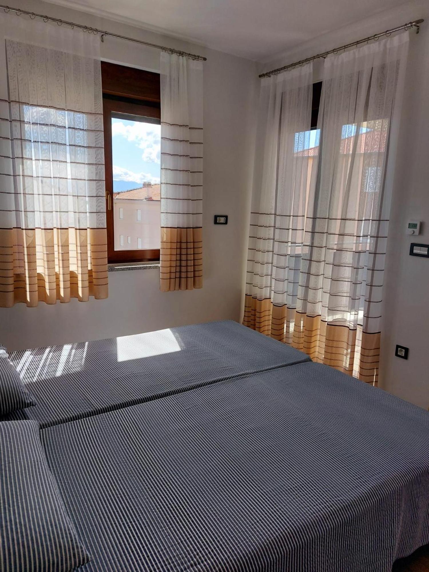 Apartmani Ivana Novi 노비비노돌스키 외부 사진