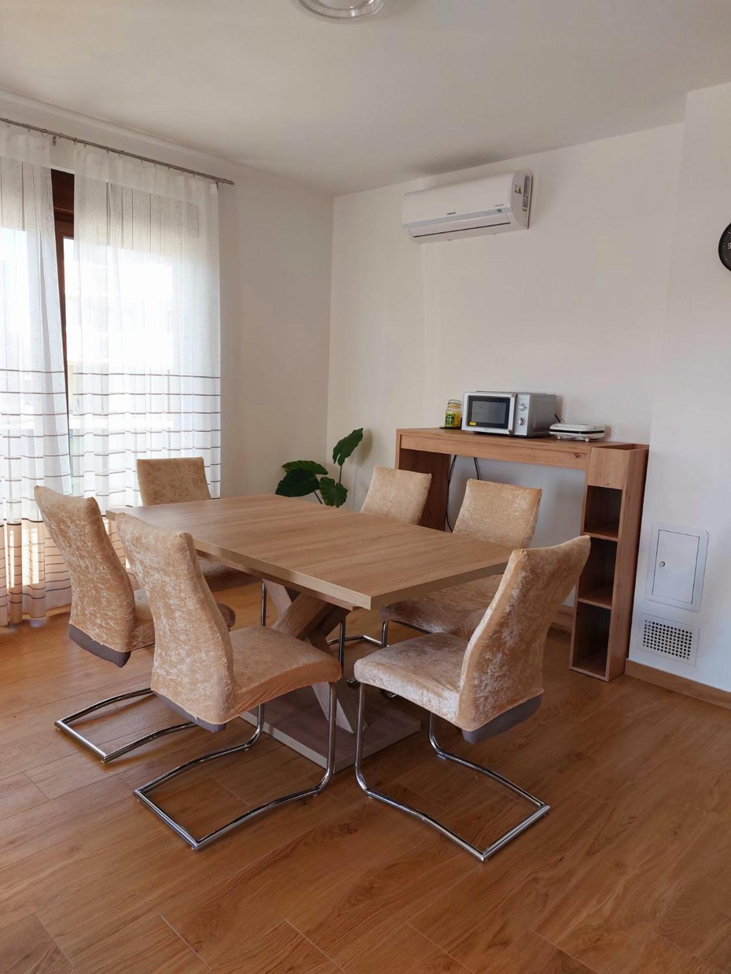 Apartmani Ivana Novi 노비비노돌스키 외부 사진