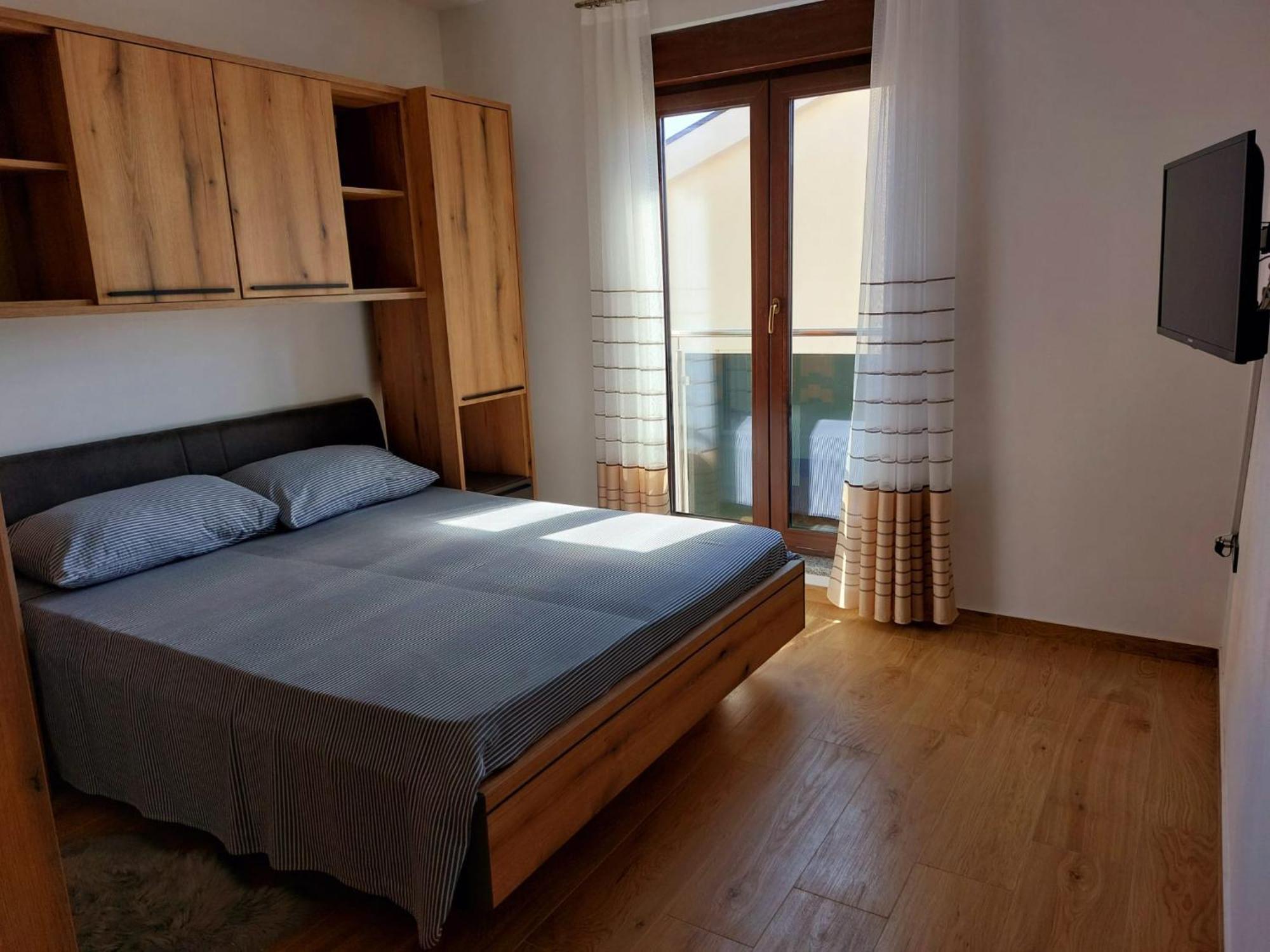 Apartmani Ivana Novi 노비비노돌스키 외부 사진