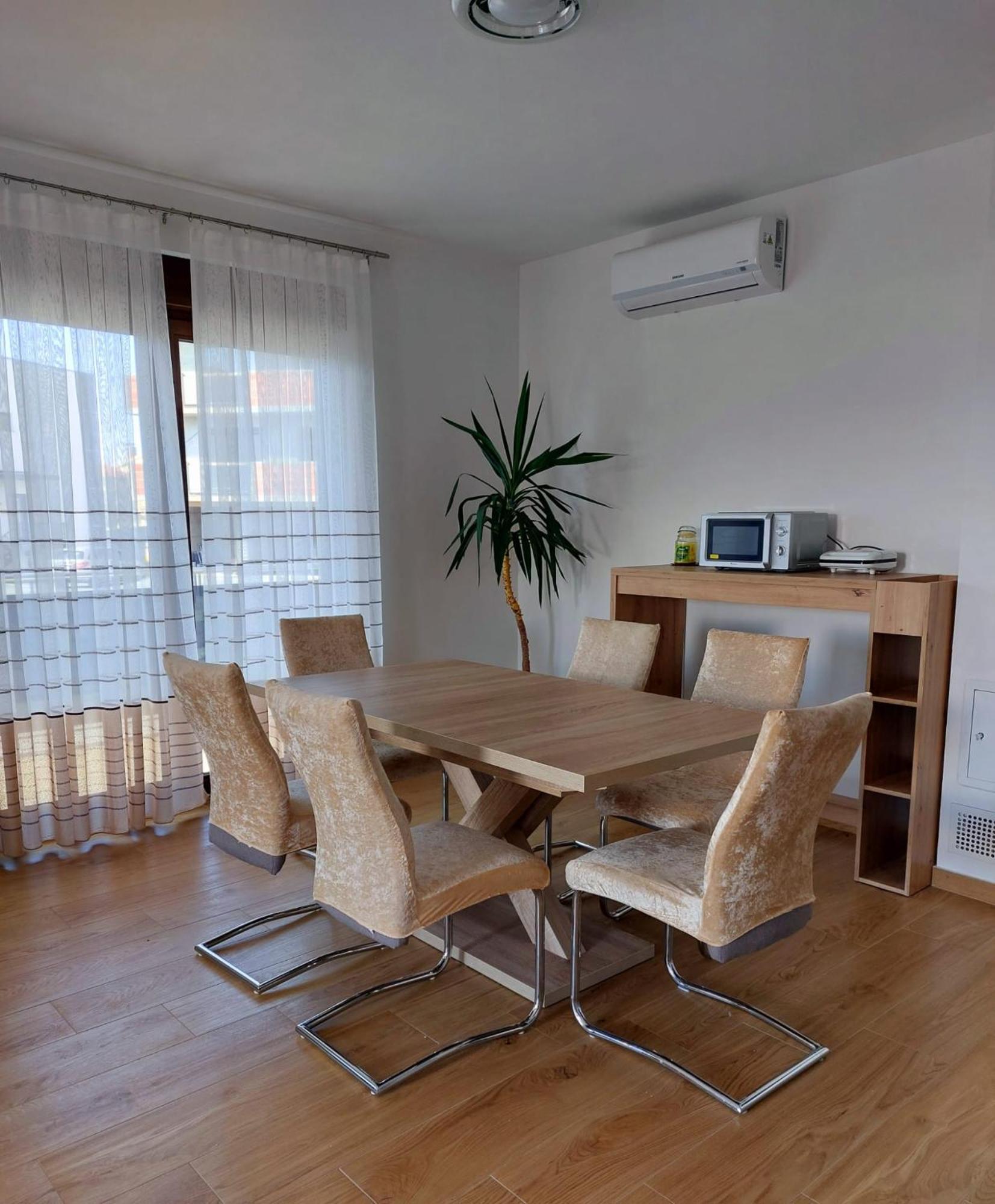 Apartmani Ivana Novi 노비비노돌스키 외부 사진