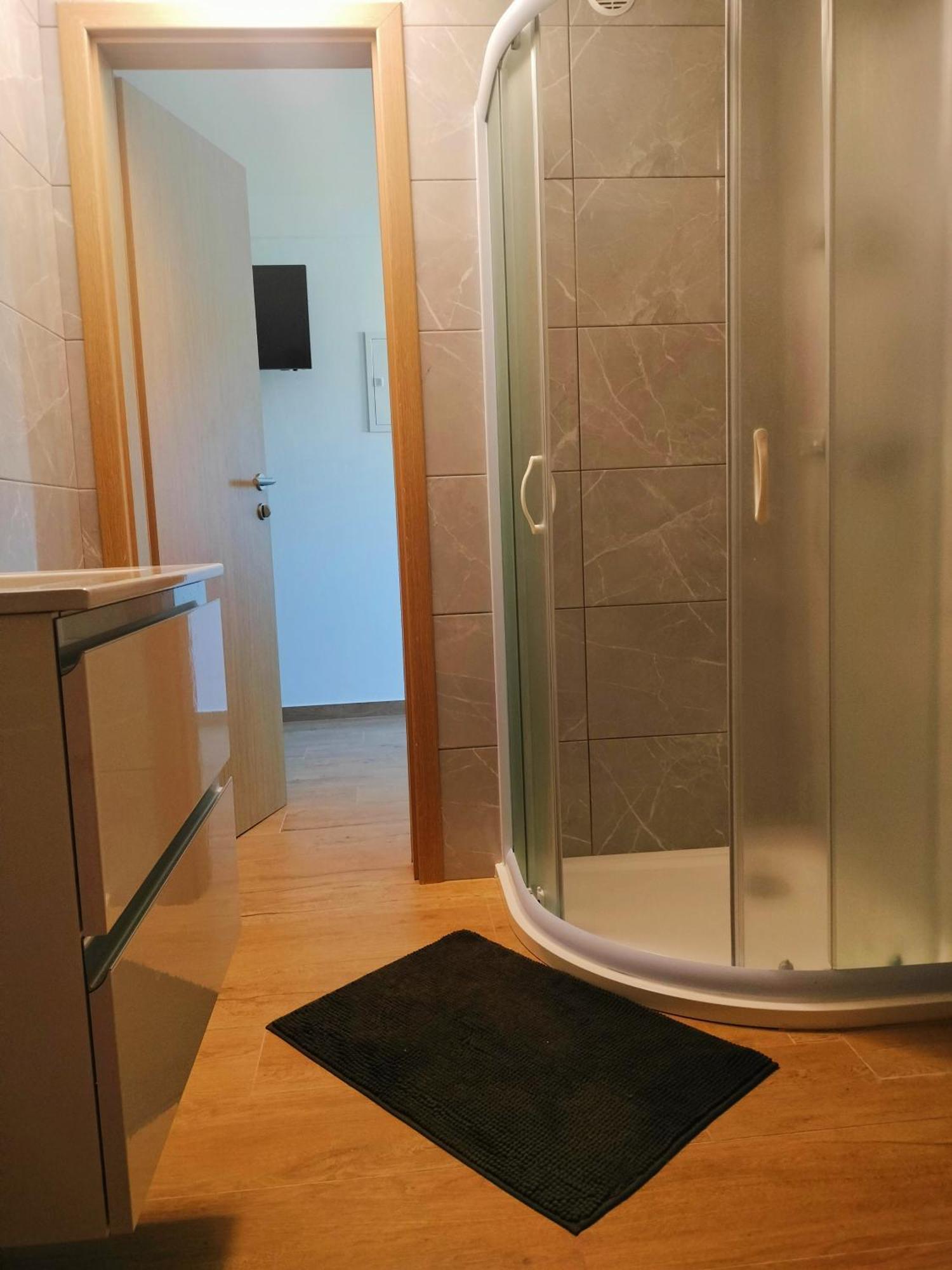Apartmani Ivana Novi 노비비노돌스키 외부 사진